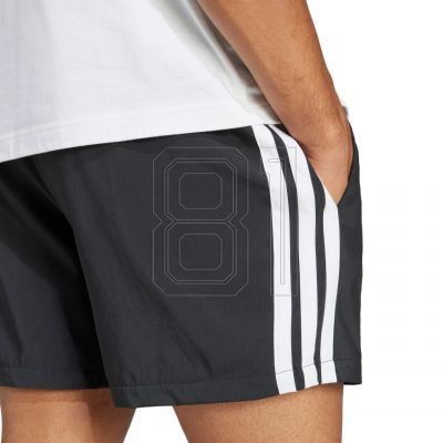 6. adidas Essentials 3-Streifen Chelsea 5-Zoll-Shorts M IM7850