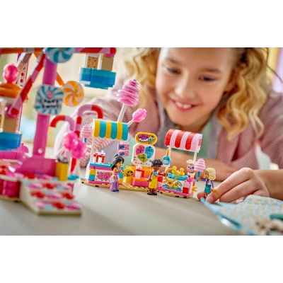 11. LEGO Friends 42700 – Süßigkeiten- und Cupcake-Riesenrad