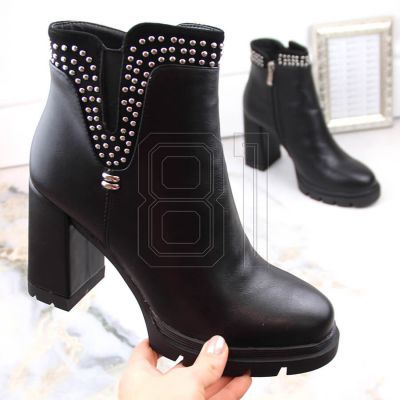 12. Filippo W PAW495 isolierte Stiefeletten mit Nieten, schwarz
