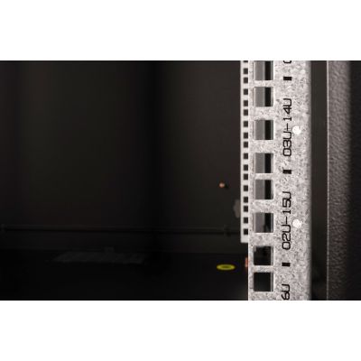 18. Einzigartiger 19-Zoll-Netzwerkschrank (16 HE) zur Wandmontage, 600 x 600 mm, Glastür, schwarz, ungeteilt, montiert, 100 kg