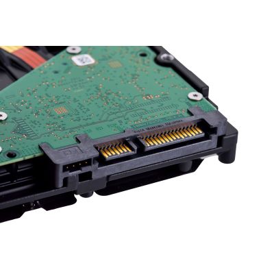 6. Seagate IronWolf 2 TB 3,5" SATA ST2000VN003 HDD Festplatte