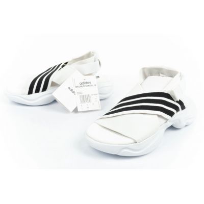 9. Adidas Magmur Sandal W EF5848 Sandalen