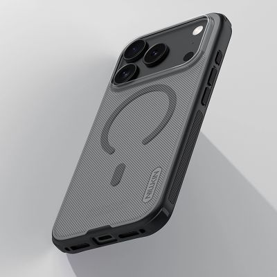 7. Nillkin Super Frosted Shield Pro MagSafe-kompatible Hülle für iPhone 17 Pro – Transparent Schwarz