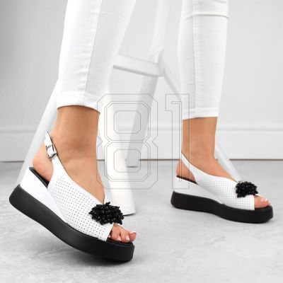 5. Filippo W PAW529B Keilsandalen aus Leder mit Perlen Weiß