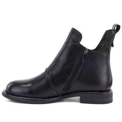 3. Schwarze Damen-Lederstiefeletten Artiker 59C1200