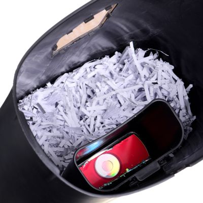 24. Activejet ASH-1201D Aktenvernichter, P-3, 25 l, 5x38 mm Schnipsel, 12 Blatt, schwarz und silber.