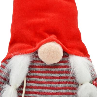 4. Dekorativer Weihnachtsmann, 50 cm, Mädchen mit Tasche und Beere