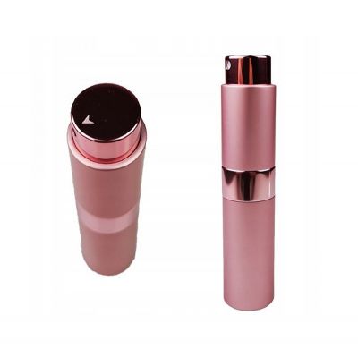 4. GUARD Twist Up Lippenstift-Pfefferspray - Pink