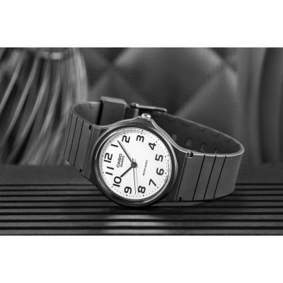 5. CASIO MQ-24-7B2LEG Uhr + Box