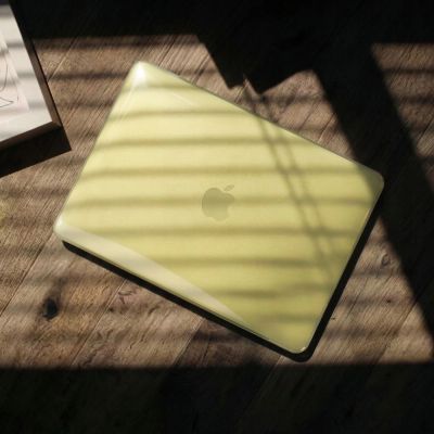 8. Tech-Protect Softshell-Schutzhülle für MacBook Neo 13" (2026) – Transparent