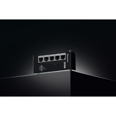10. Teltonika TSF000 Unmanaged Fast Ethernet (10/100) PoE Support Desktop Schwarz
