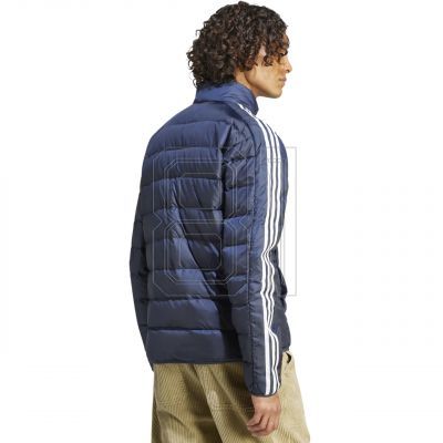 8. adidas Essentials 3-Streifen Leichte Daunenjacke IK3205 M