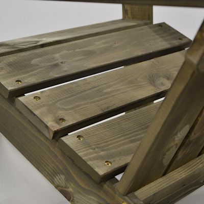6. HOLZGARTENSESSEL MIT ARMLEHNEN