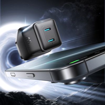 2. Joyroom JR-TCG17 45W 2 x USB-C Wandladegerät (UK-Stecker) - schwarz