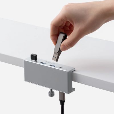 4. Orico MH4PC USB-C Hub mit Klemmmontage / 3x USB-A 3.0 + 1x USB-C 3.0 - Silber