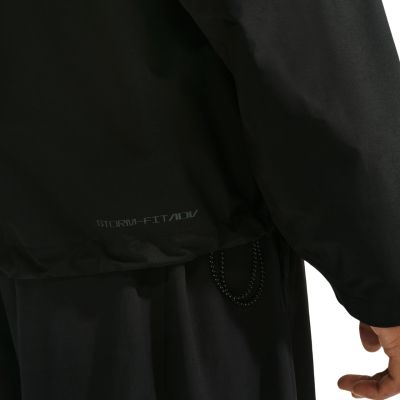 6. Nike Windrunner Herrenjacke Schwarz IO4379 010