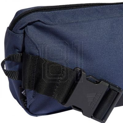 5. adidas Essentials Gürteltasche HR5361