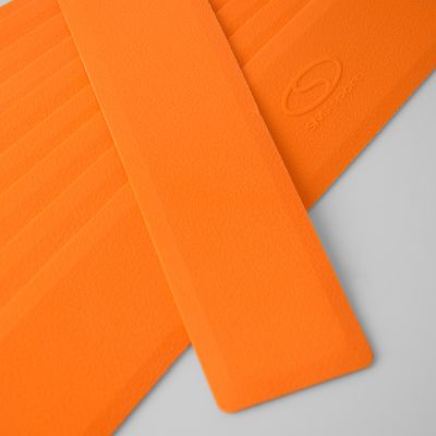 4. Flache Spielfeldmarkierungen - Streifen 51x6cm 10 Stück leuchtend orange SMJ Sport ZPP-O
