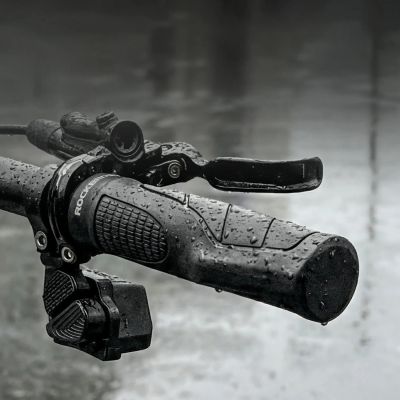 6. Rockbros G326PL Fahrradgriffe – Schwarz