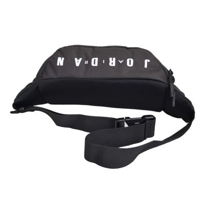 5. Air Jordan Crossbody Bauchtasche – 9A0092-023