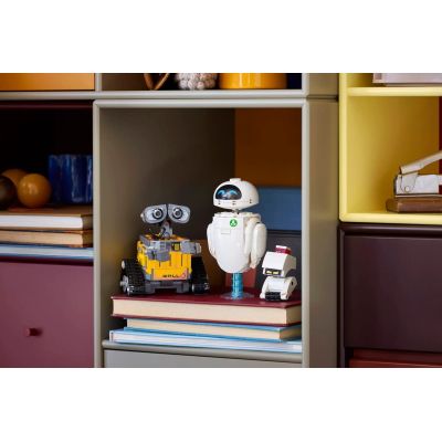 13. LEGO Disney Pixar 43279 WALL-E und EVE