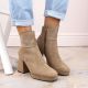 5. Wildlederstiefeletten mit Blockabsatz und Plateau, isoliert, M.Daszyński W SAN24B, beige