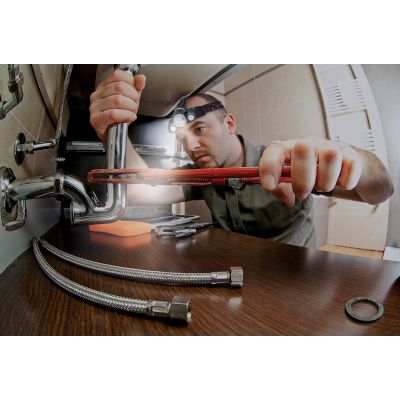 10. GRUNDIG DELUXE 1 LED und 2 COB TOURISTENSCHEINWERFER