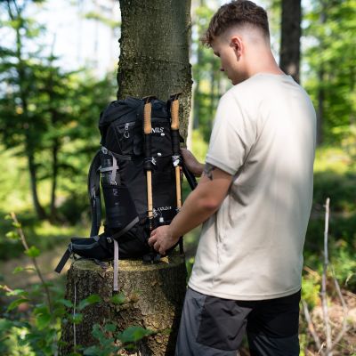 9. NC1938 SCHWARZER KJOLEN TOURISTENRUCKSACK 40L NILS CAMP