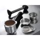 10. DeLonghi Dedica Style EC 685.BK (1350W; schwarz) Espressomaschine