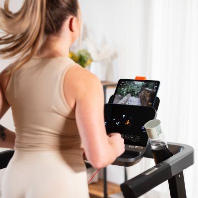 5. BE5873 HMS Elektrisches Laufband