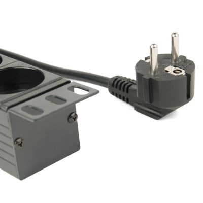 4. GEMBIRD 19-Zoll-Rack-Steckdosenleiste PDU EG-PDU-014 1U, 16 A, 8 x SCHUKO, 3-m-Kabel