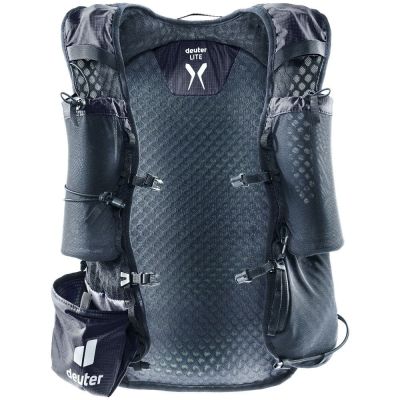 7. Deuter Ascender 7 schwarzer Laufrucksack