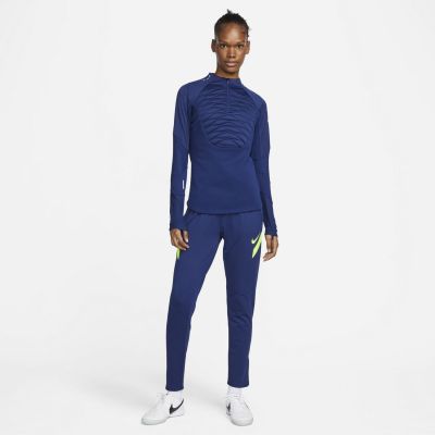 5. Nike Therma-FIT Strike Winter Warrior W Sweatshirt DD0694-492