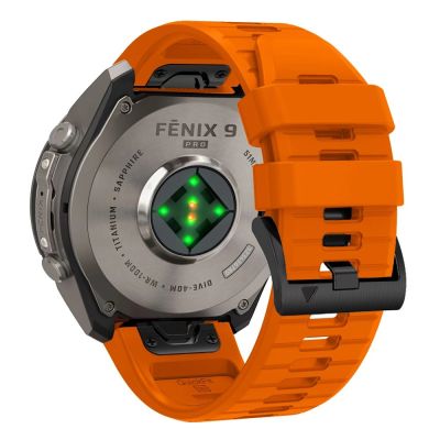 2. Tech-Protect Silicone Armband für Garmin Fenix 5 / 6 / 6 Pro / 7 / 8 / 8 Pro / E / 9 / 9 Pro (47 mm) – Orange