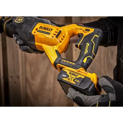 11. Säbelsäge mit 18-V-bürstenlosem Motor DCS382N DEWALT