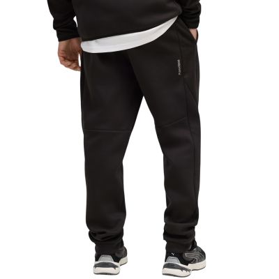 4. Puma Tech Elevated Herren-Sweatpants, schwarz 693952 01