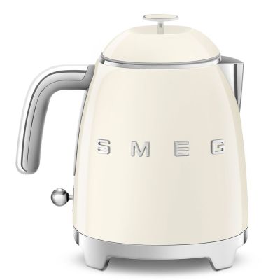 42. SMEG KLF05CREU Mini-Creme-Wasserkocher mit 0,8 l Fassungsvermögen