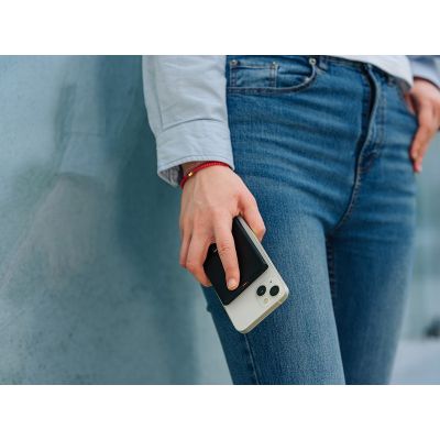5. TRACER POWERBANK AIRMAG2 5000MAH PD20W+15W MAG