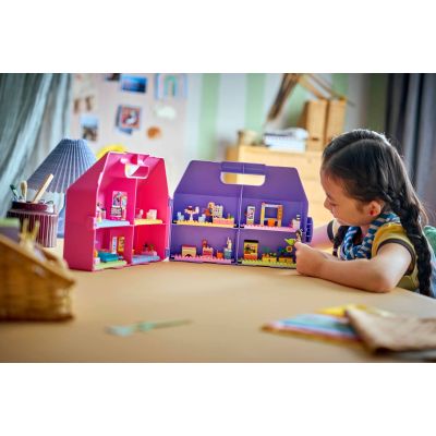 10. LEGO Friends 42697 – Kreativkoffer mit Puppenhaus