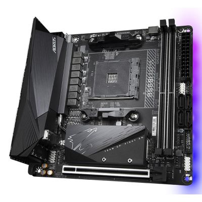 4. Gigabyte B550I AORUS PRO AX Mainboard AMD B550 AM4 Sockel Mini-ITX