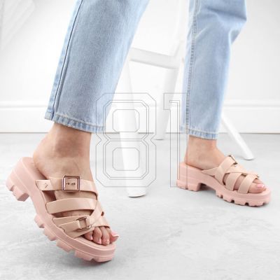 13. Zaxy duftende Flip-Flops mit Absatz in Nude W NN285044 INT2009B