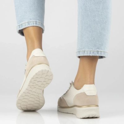 8. Damen-Sneaker aus Leder mit luftiger Keilsohle, beige, Filippo DP7605