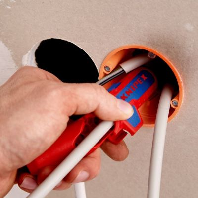 14. Knipex ErgoStrip Universal-Abisolierzange (16 95 02 SB)