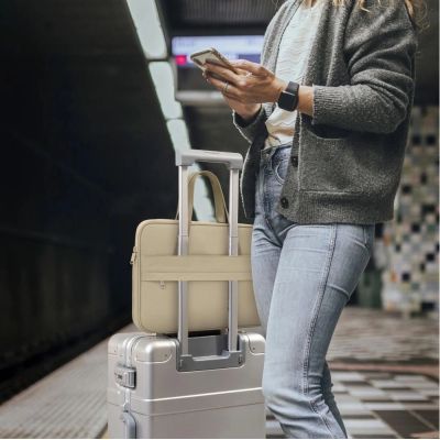 12. Tech-Protect Tragetasche für 15-16" Laptop - Beige