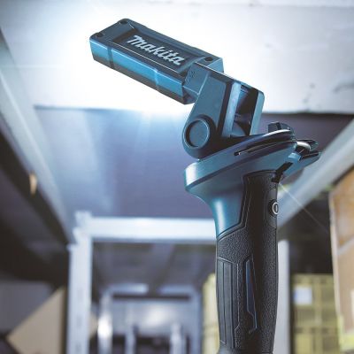 6. Makita DML816X Taschenlampe Grüne LED-Handtaschenlampe