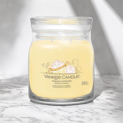 2. Mittlere Kerze VANILLA CUPCAKE YANKEE