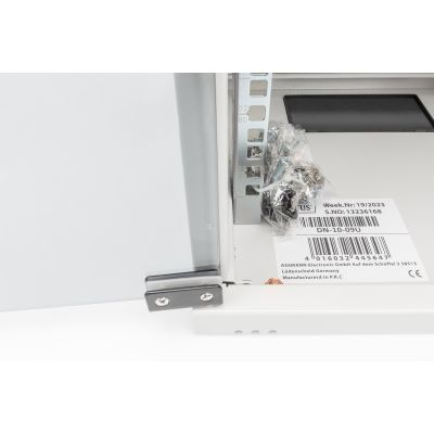 25. Wandmontierter Netzwerkschrank 10" 9U Rack 312x300, Glastür, grau, ungeteilt, montiert, 30 kg