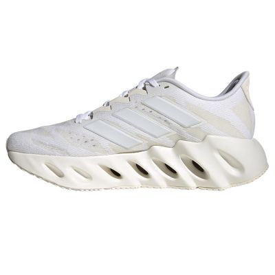 5. adidas SWITCH FWD W ID1789 Schuhe