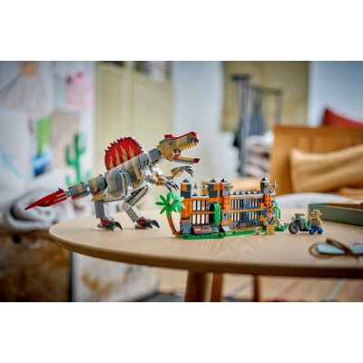13. LEGO Jurassic World 77982 – Spinosaurus-Flucht