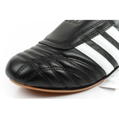 6. Adidas Damen Taekwondo-Sportschuhe, schwarzes Leder, zum Hineinschlüpfen